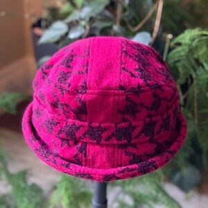 PUFFIN GEAR  | Pink and Black Houndstooth Wool Blend Bucket Style Hat